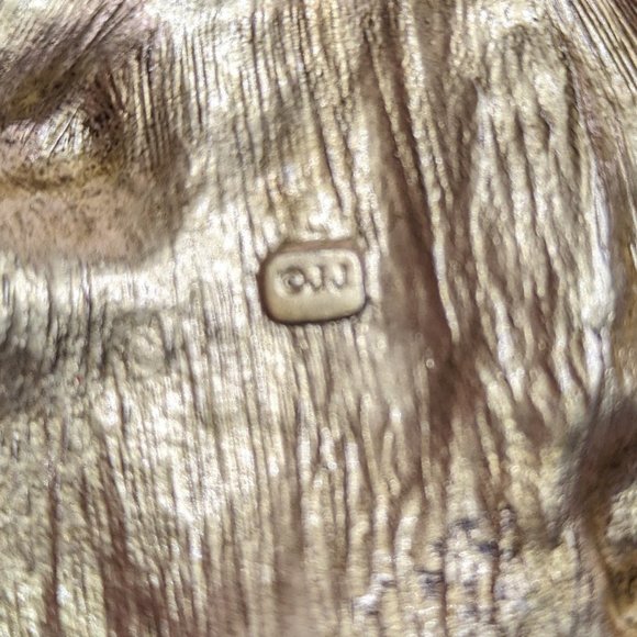 Vintage J.J. Jonette Goldtone Momma Bear with Cub Heavy Necklace - 15" Long - Picture 4 of 9